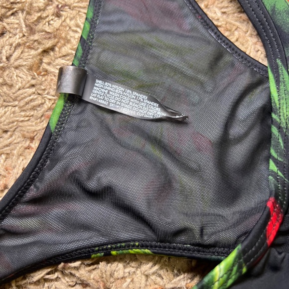 Torrid Tropical Floral Mesh Panel Bikini Top 3X - Picture 6 of 7